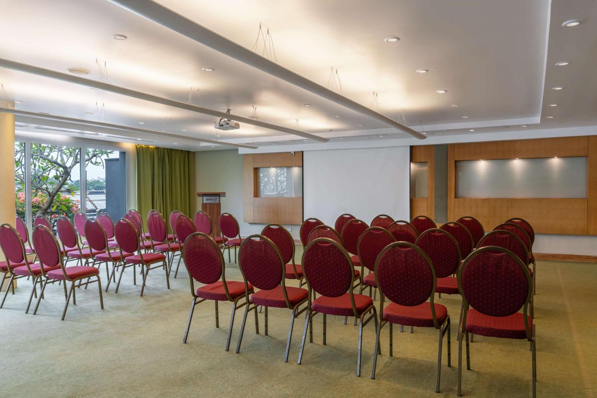 Radisson Blu Anchorage Hotel ลากอส ภายนอก รูปภาพ